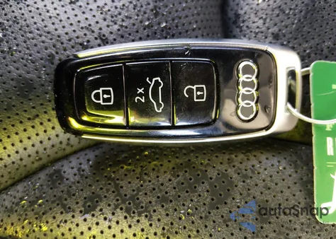 2019 Audi Q8 55 Premium z USA, uszkodzony, nr VIN WA1EVAF14KD030184